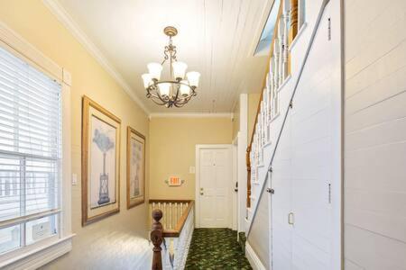 Inn Curry House- 3rd Floor, King Bed, & Balcony 8 Key West