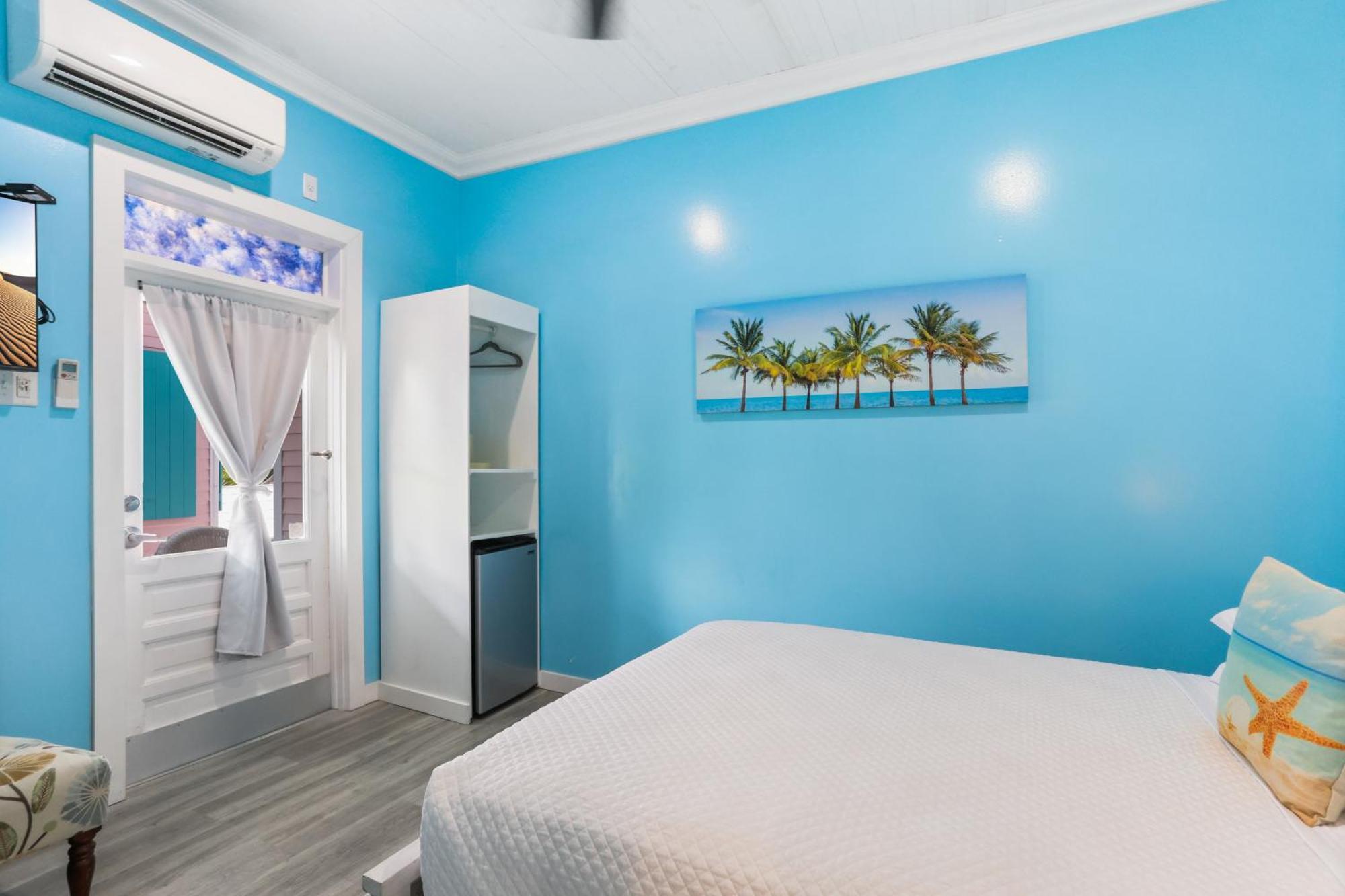 The Palms 3*