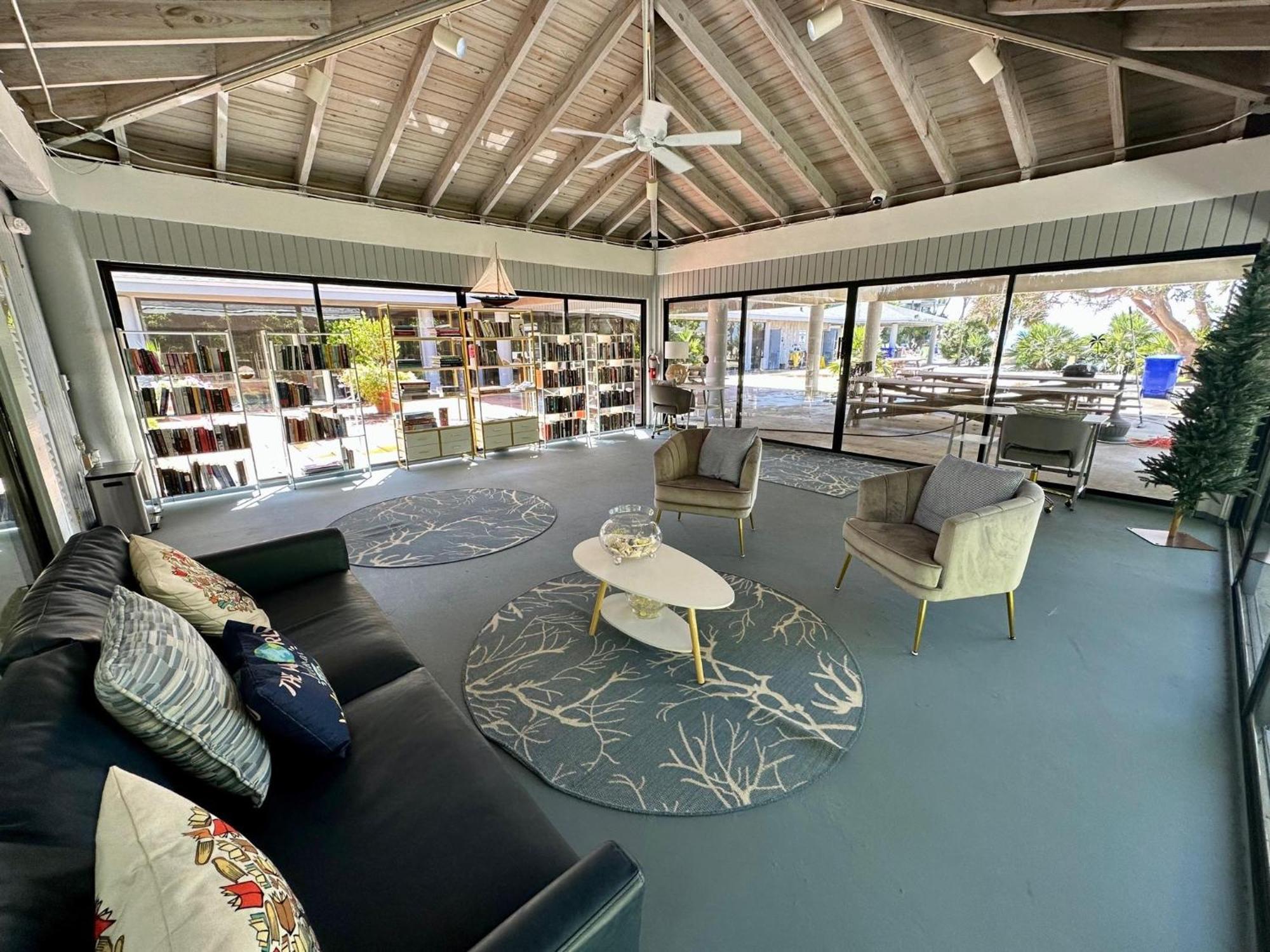 Leaward Isle Island Retreat Holiday home