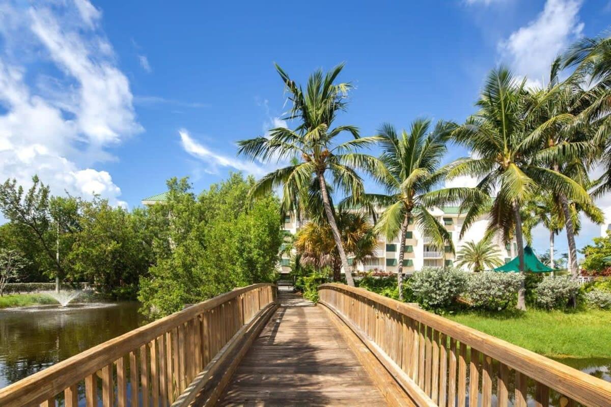 The Barbados -bright W Pool Holiday home