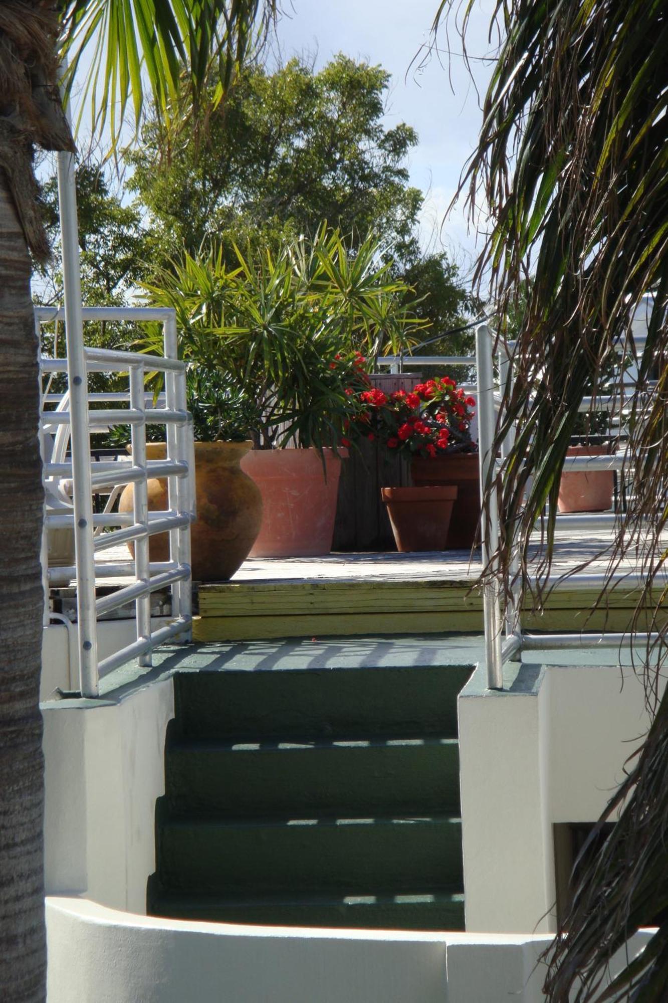 Motel El Patio 2*