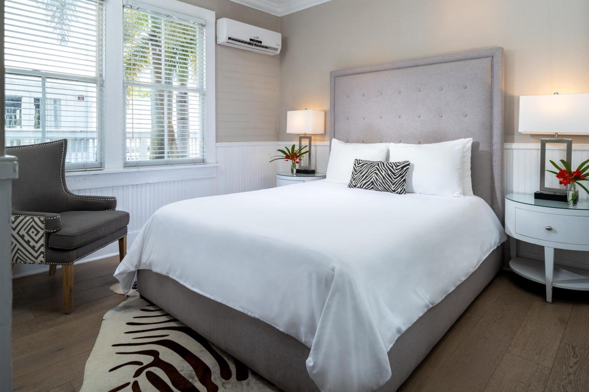 Alexander'S Guesthouse-Adult Exclusive Bed & Breakfast