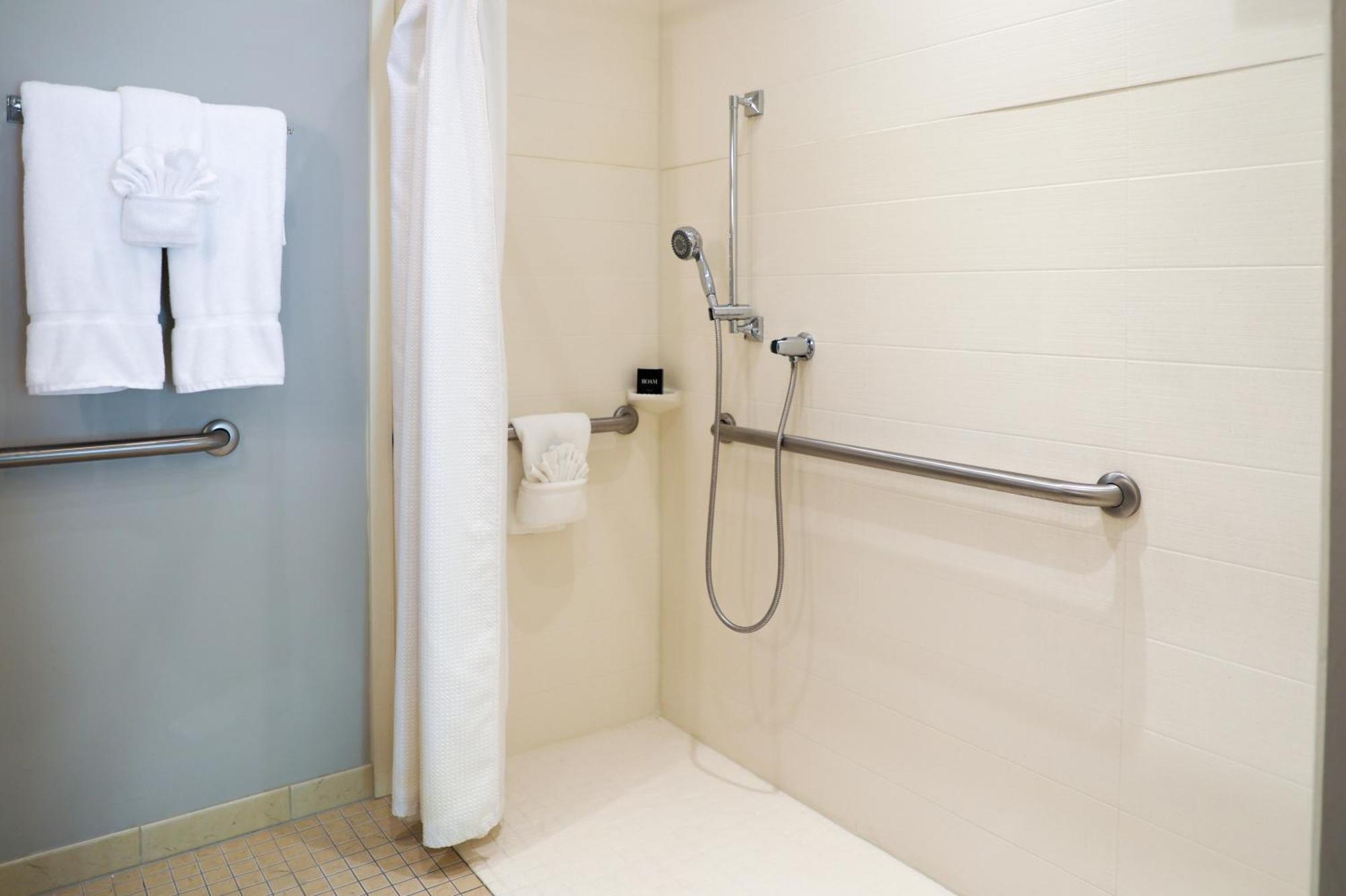 Almond Tree - Adults Only Hotel