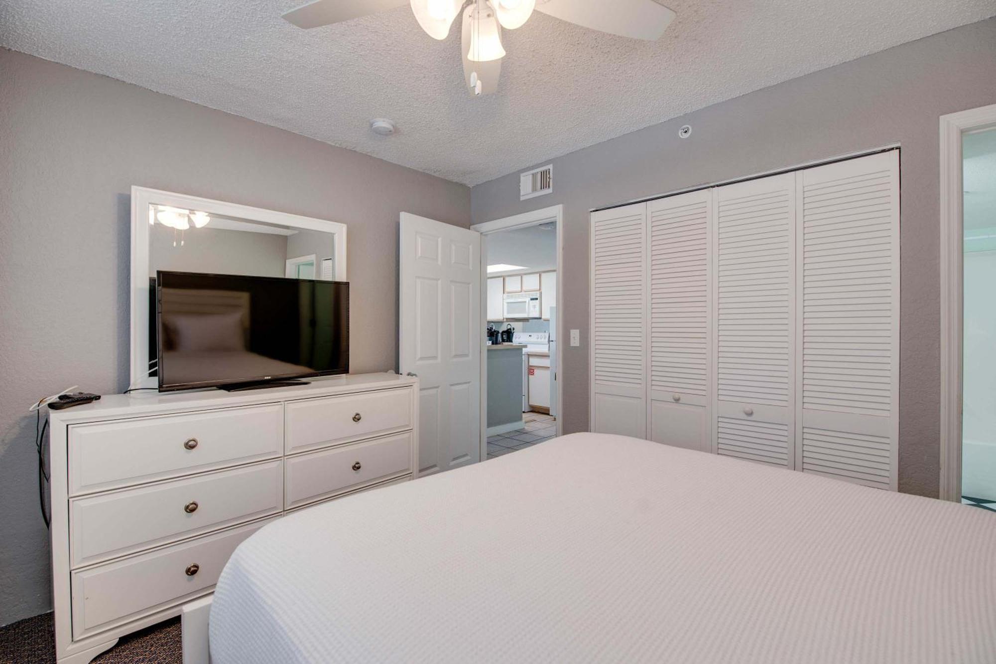 The Barbados -bright W Pool Holiday home *