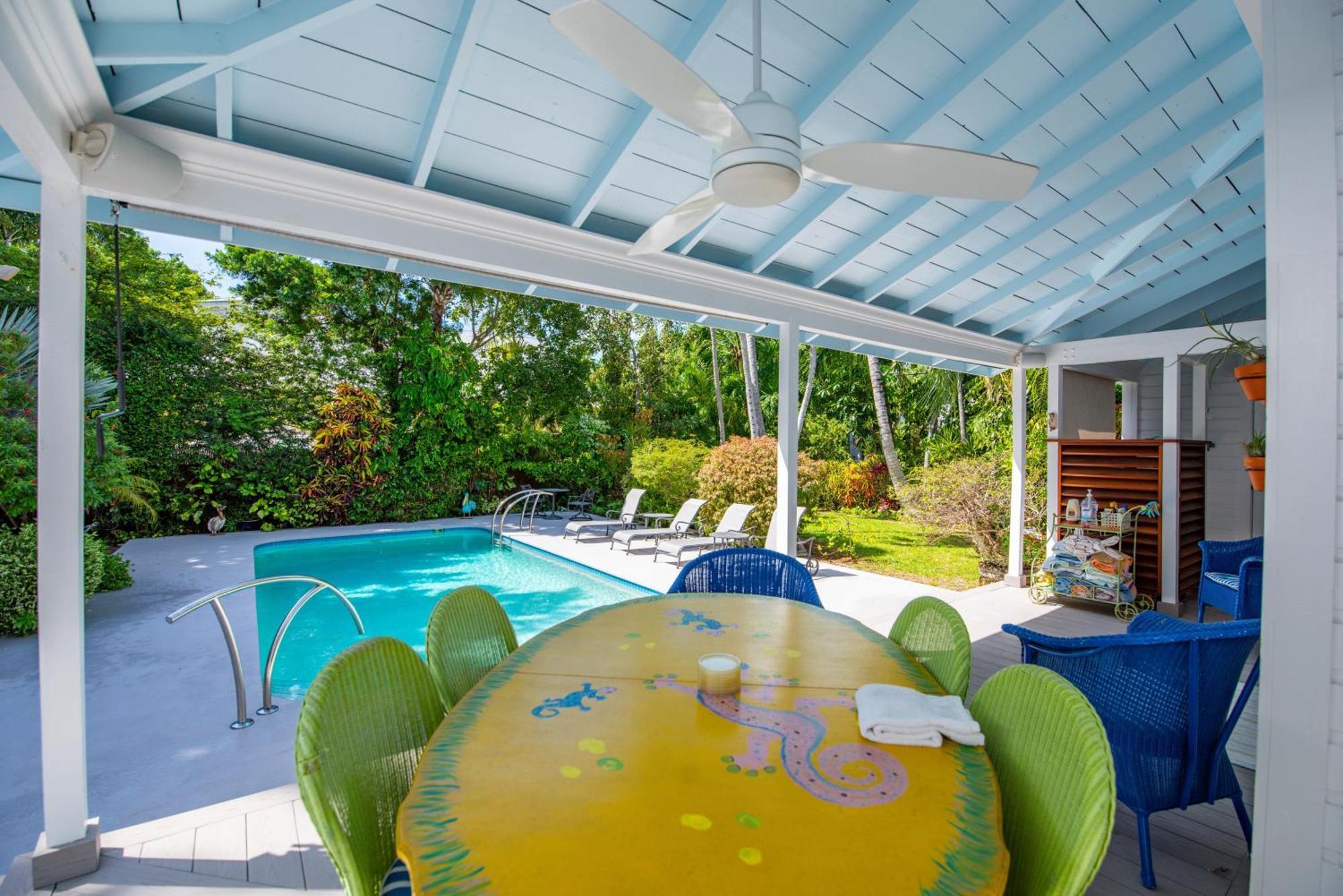 Meadows Manor - Weekly * Key West