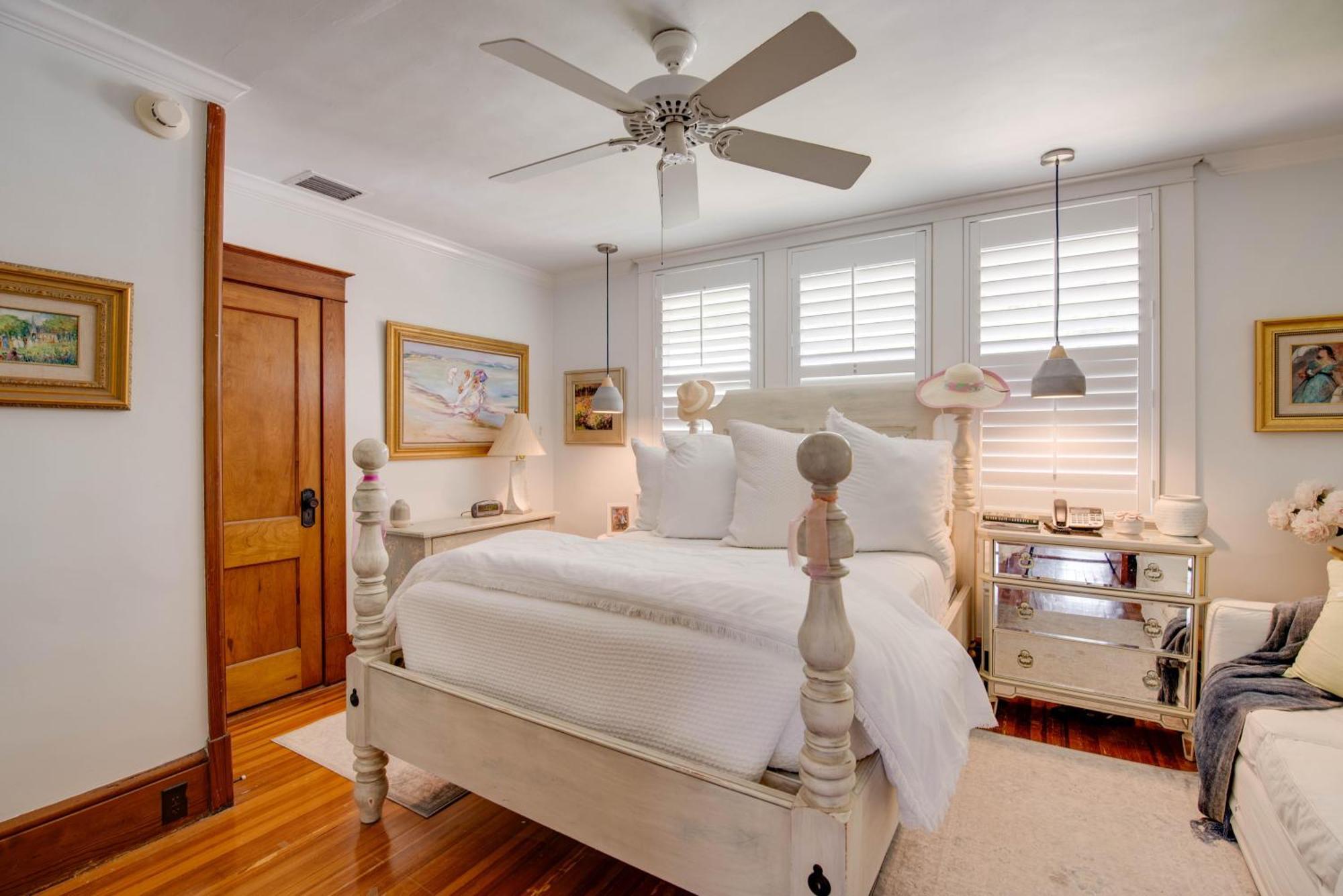 Meadows Manor - Weekly Key West