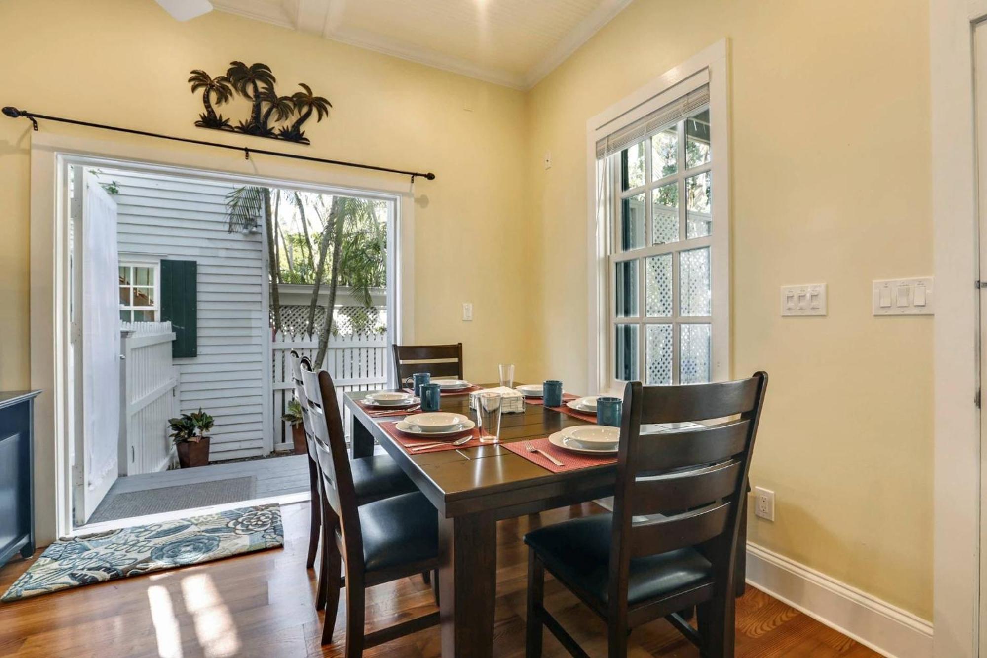 Lazy Gecko By Avantstay Walk To Duval St In Month Long Only Holiday home *