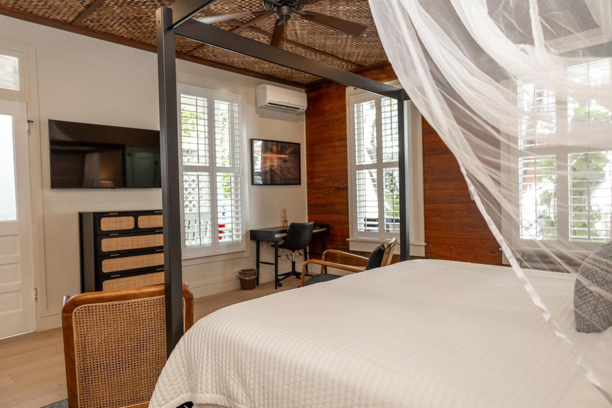 The Hotel 3*
