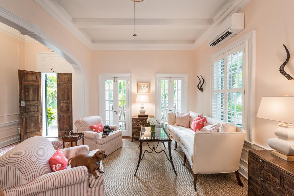 Old Town Manor 3*