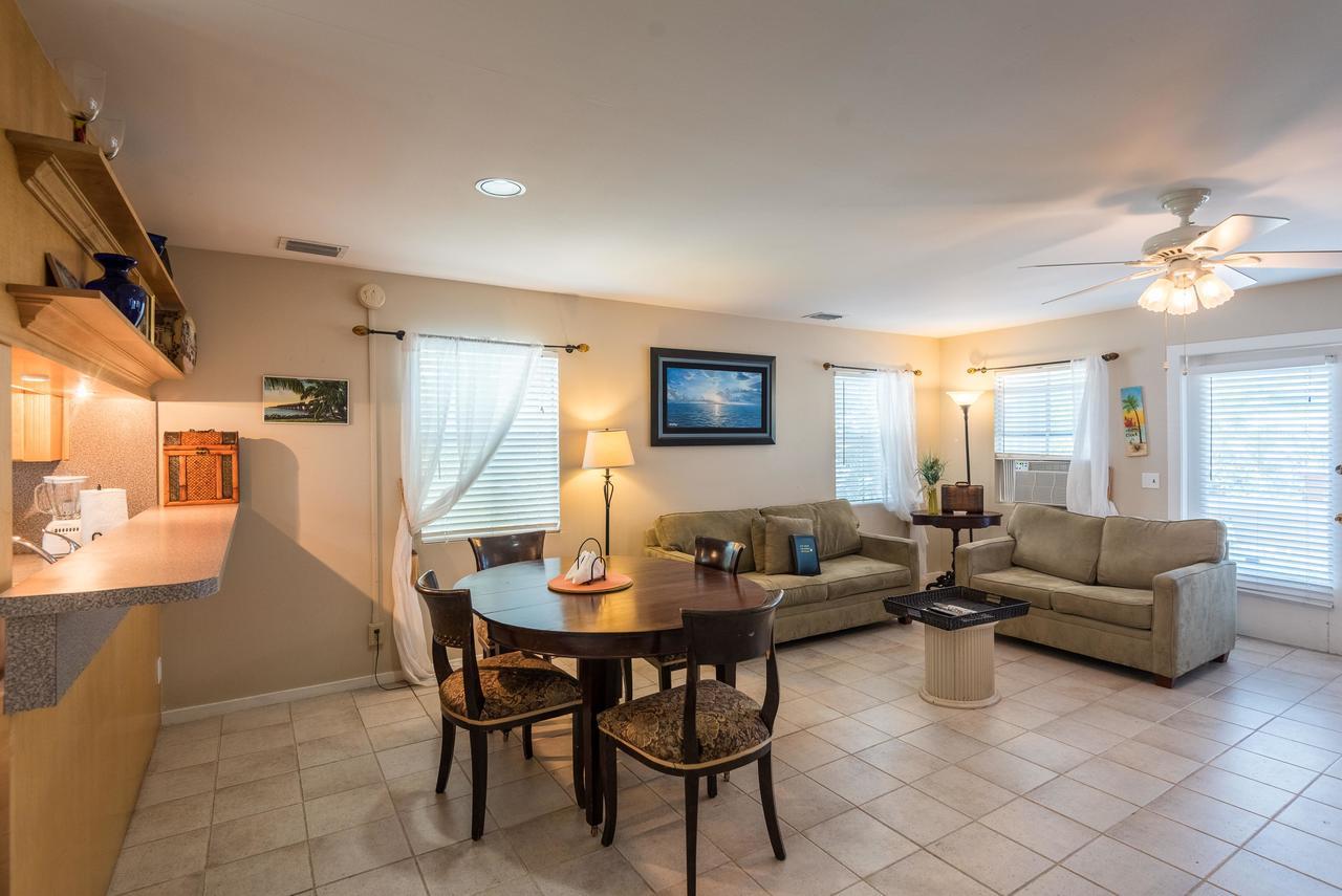 Casa Bonita @ Duval Square R1 Apartment *