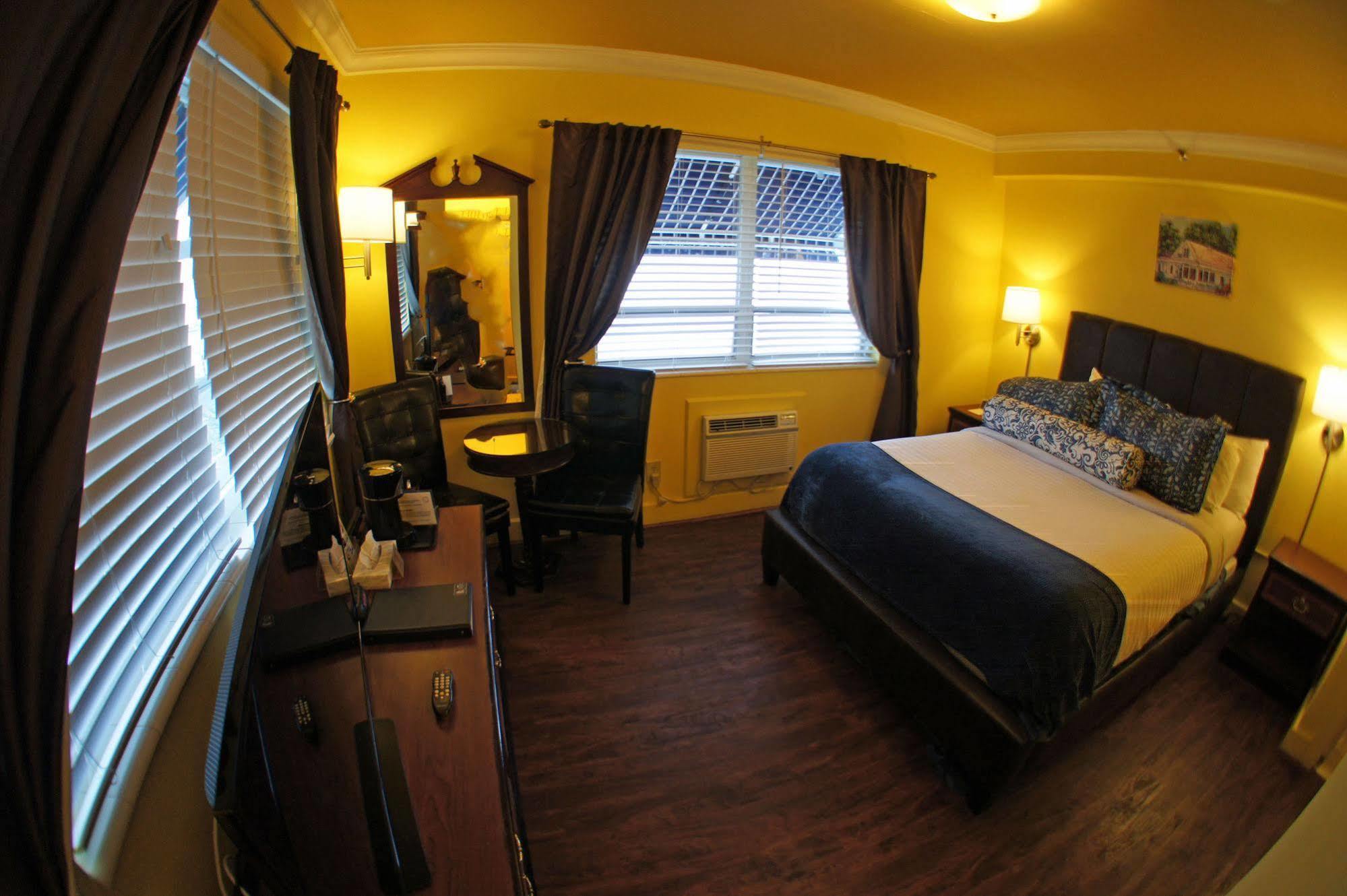 Pegasus International Hotel
