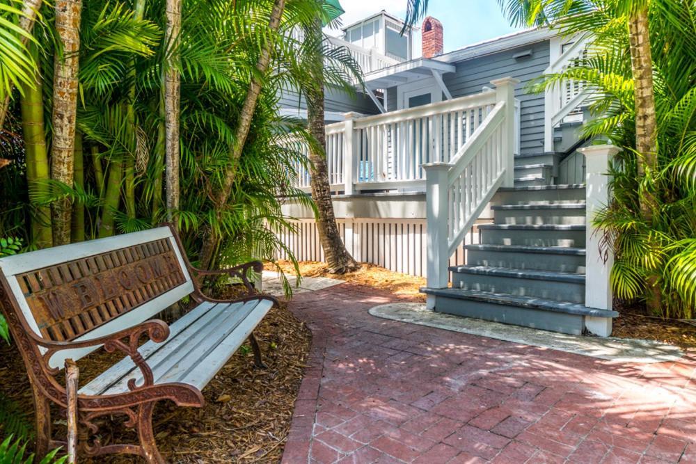 Chelsea House -
