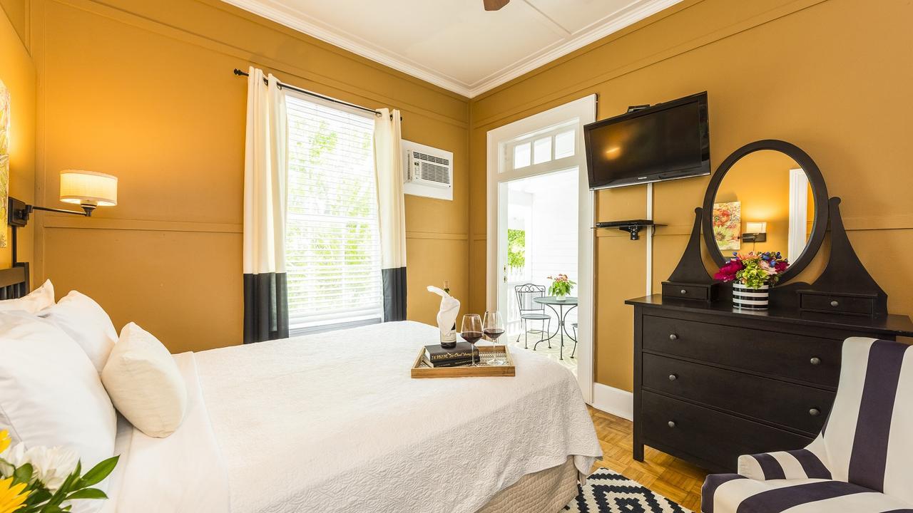 Old Town Manor Bed & Breakfast Key West