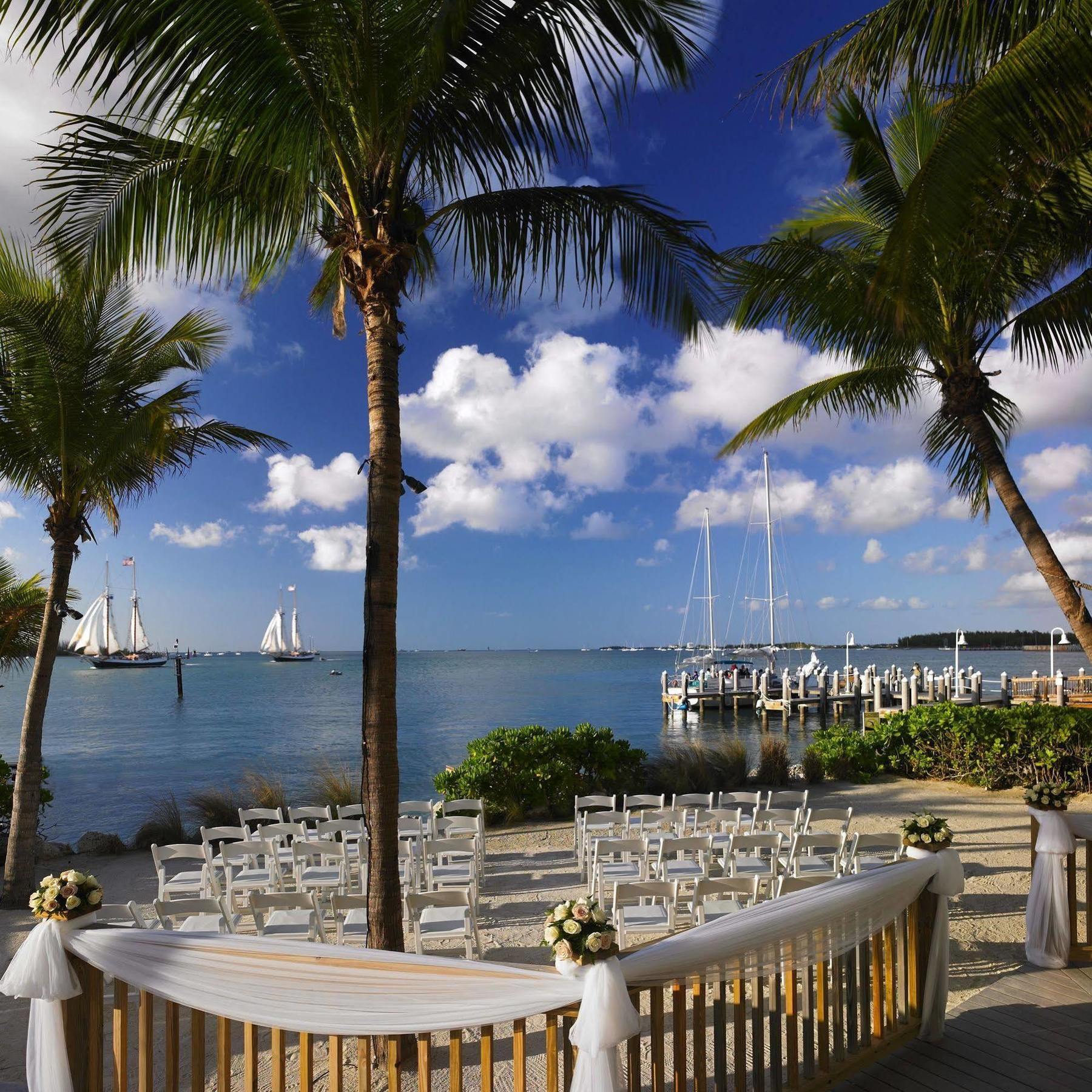 Hyatt Centric & 4*