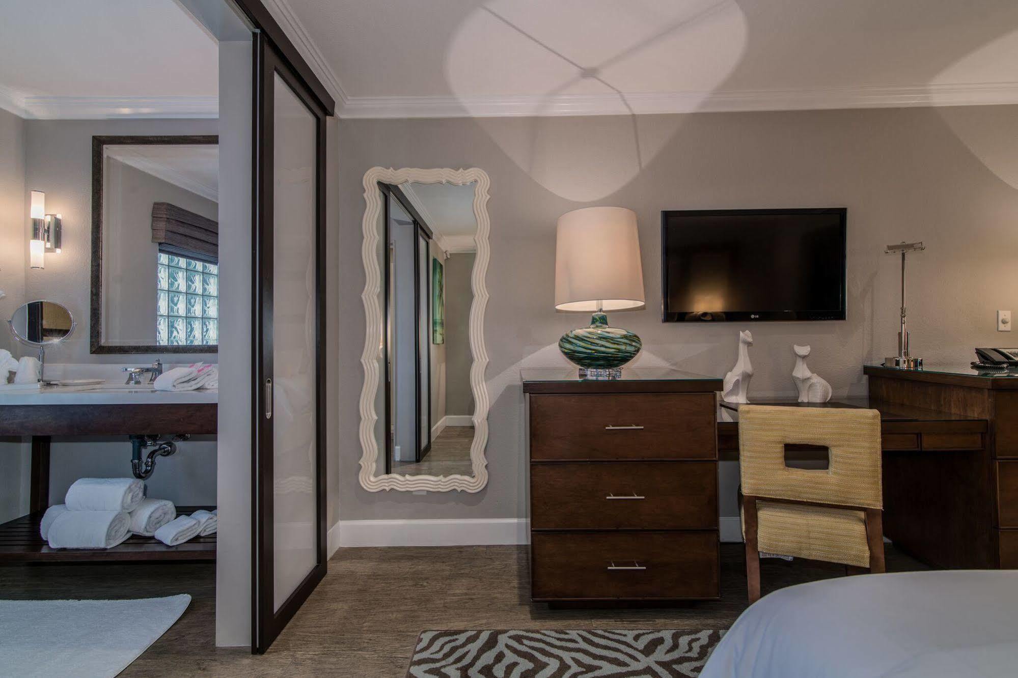 Almond Tree - Adults Only Hotel