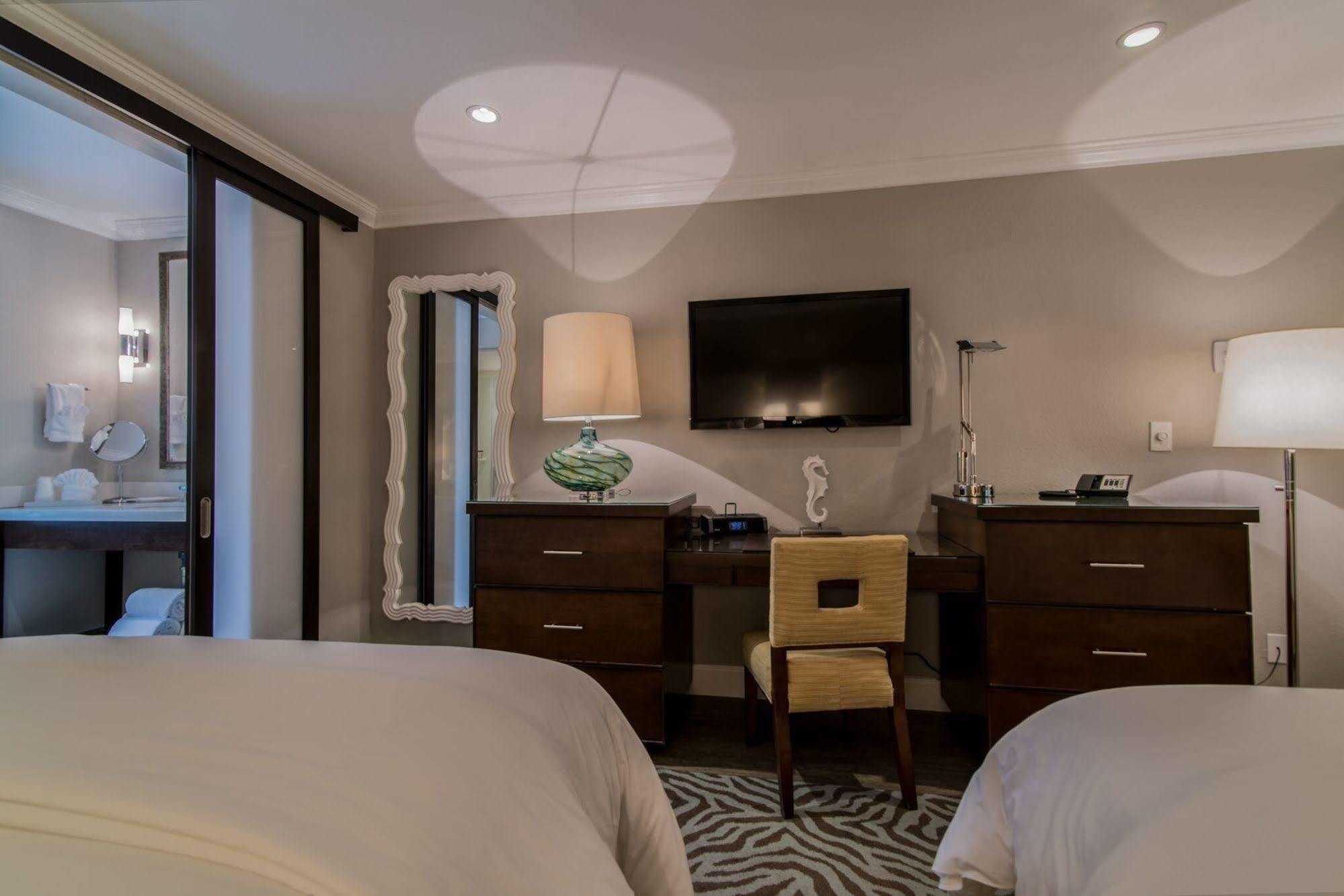 Almond Tree - Adults Only Key West