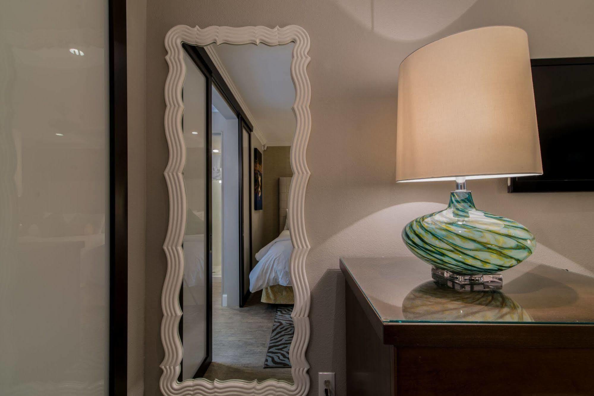 Almond Tree - Adults Only Key West