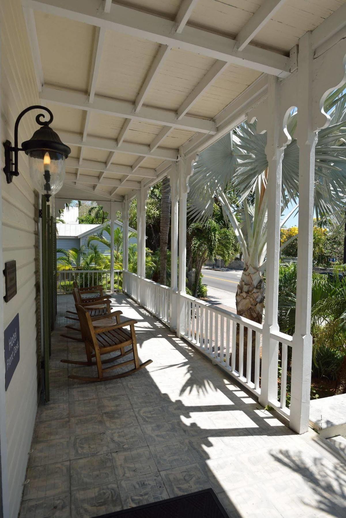 Inn Chelsea House -