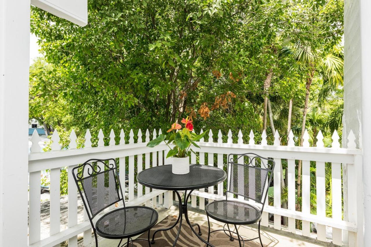 Old Town Manor Bed & Breakfast