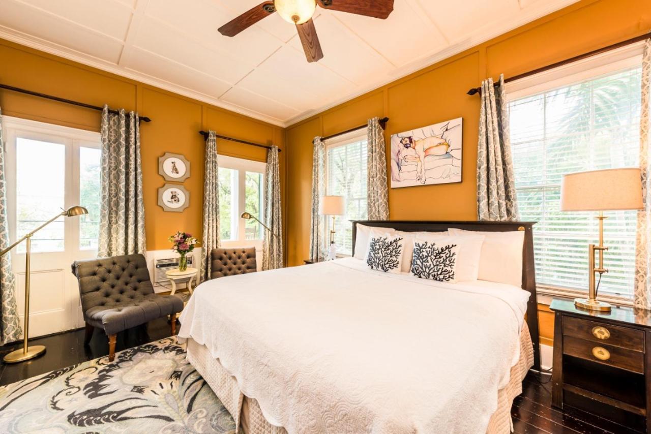 Old Town Manor Bed & Breakfast 3*