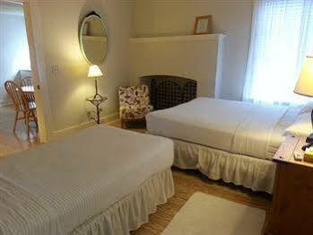 Casa 325 Inn