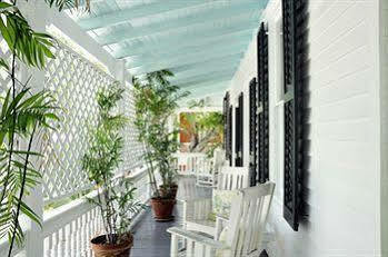 Casa 325 Inn 2*
