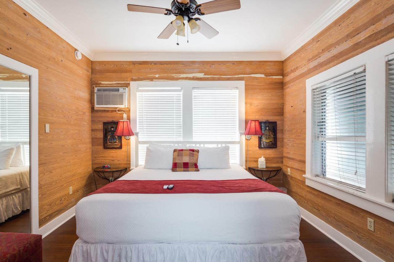 Tradewinds * Key West
