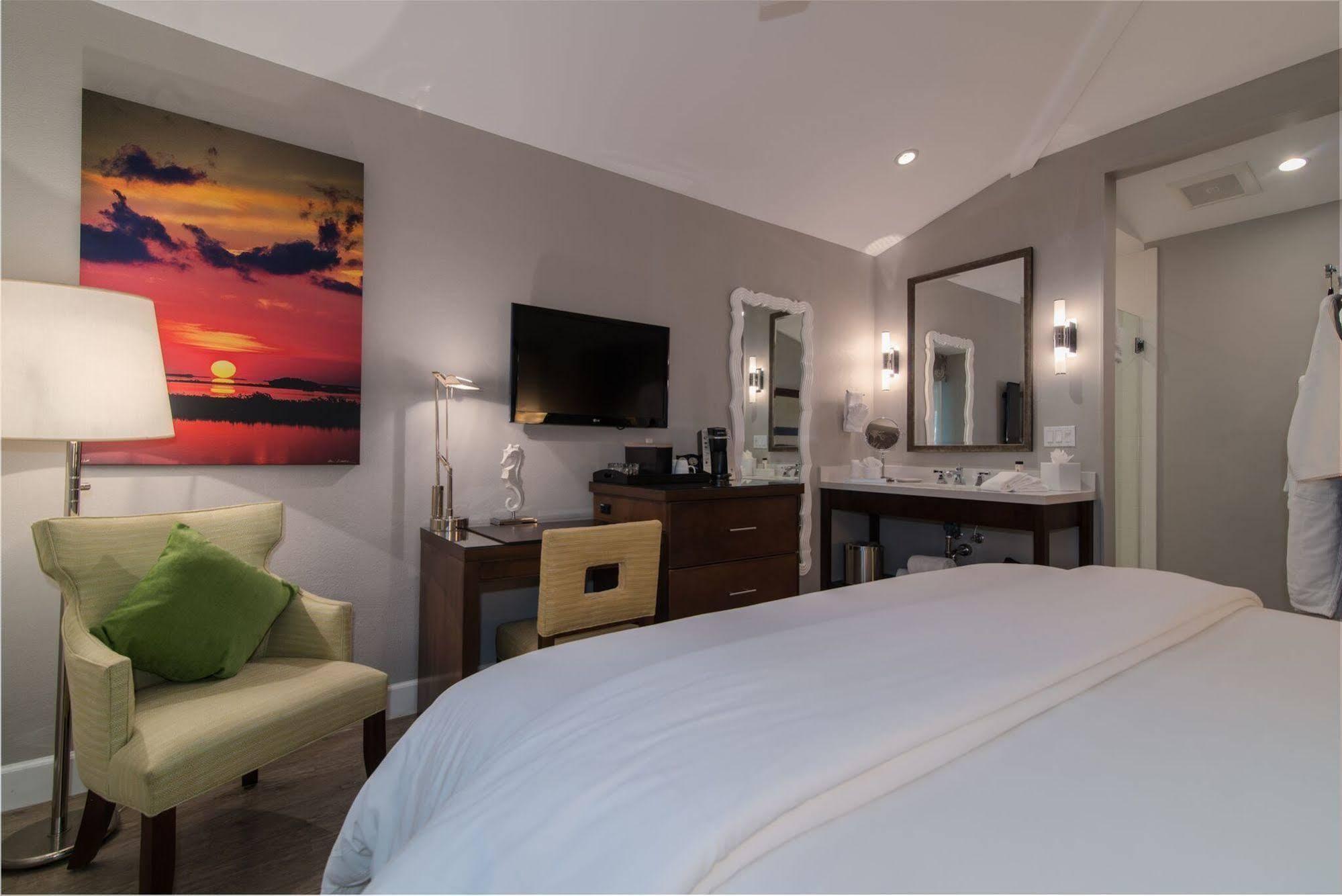 Almond Tree - Adults Only 3* Key West
